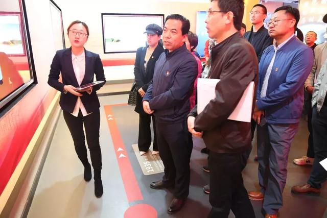 “智慧黨建”開啟黨建工作新“天窗”——城東區直機關單位黨務工作者觀摩西寧市智慧黨建中心