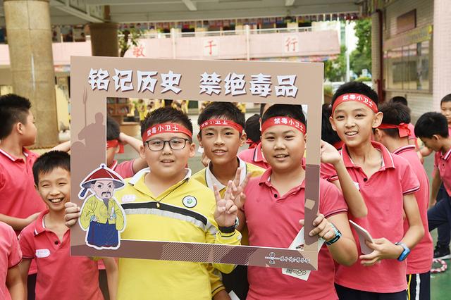 黨日活動(dòng)丨黨建“亮”起來