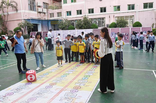 黨日活動(dòng)丨黨建“亮”起來