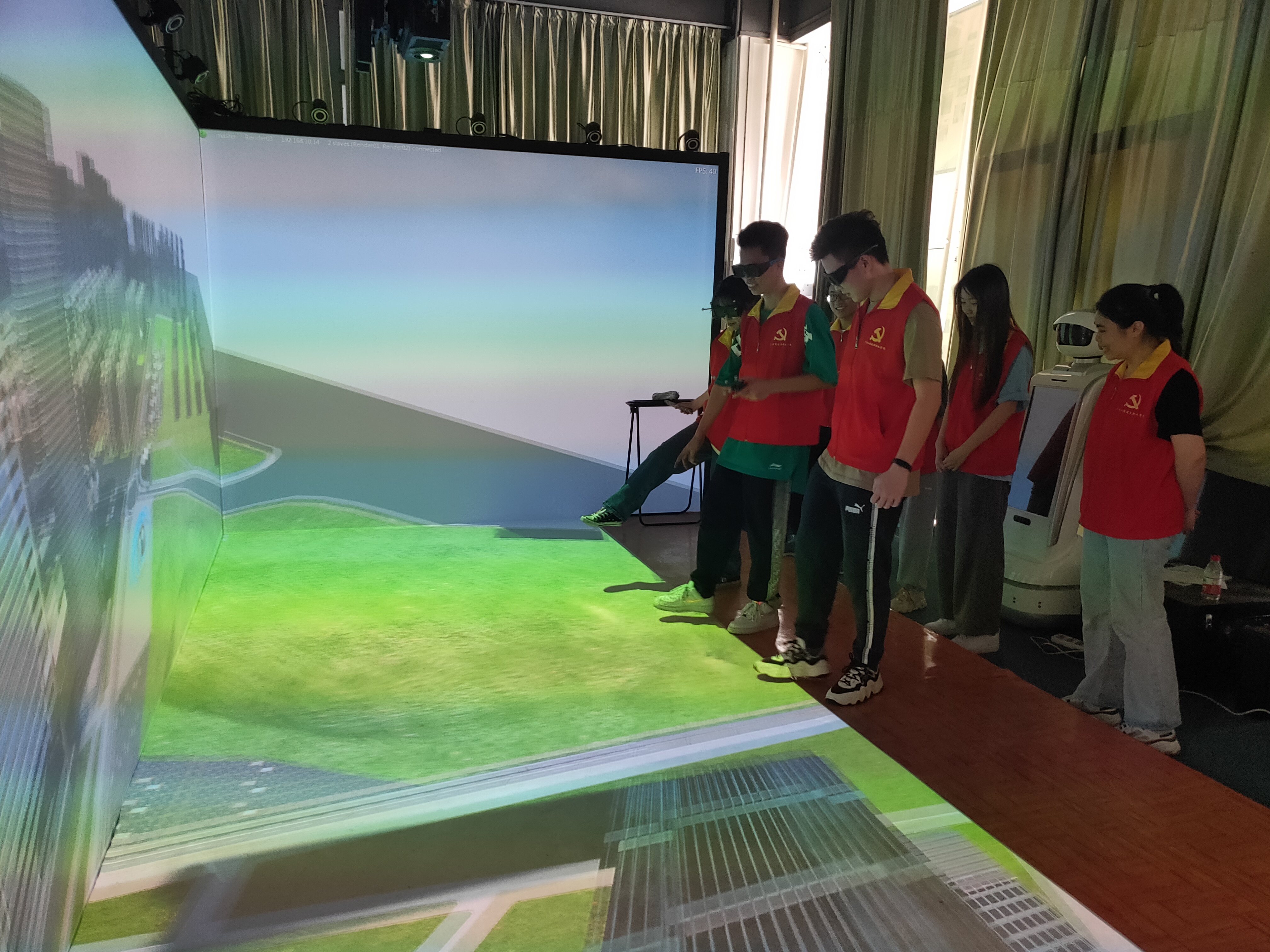 VR沉浸式體驗 &nbsp;讓黨史教育“活起來