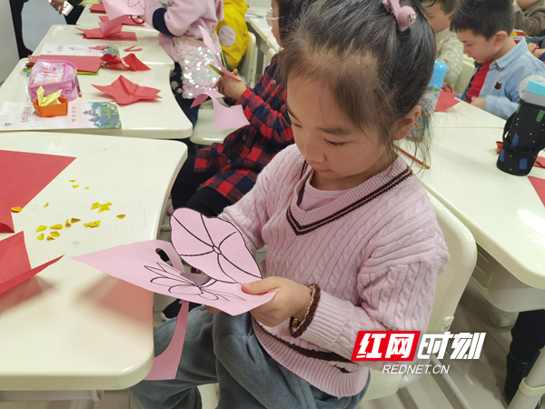 詩歌寄情元宵送暖，小小紅心獻禮黨建一百周年