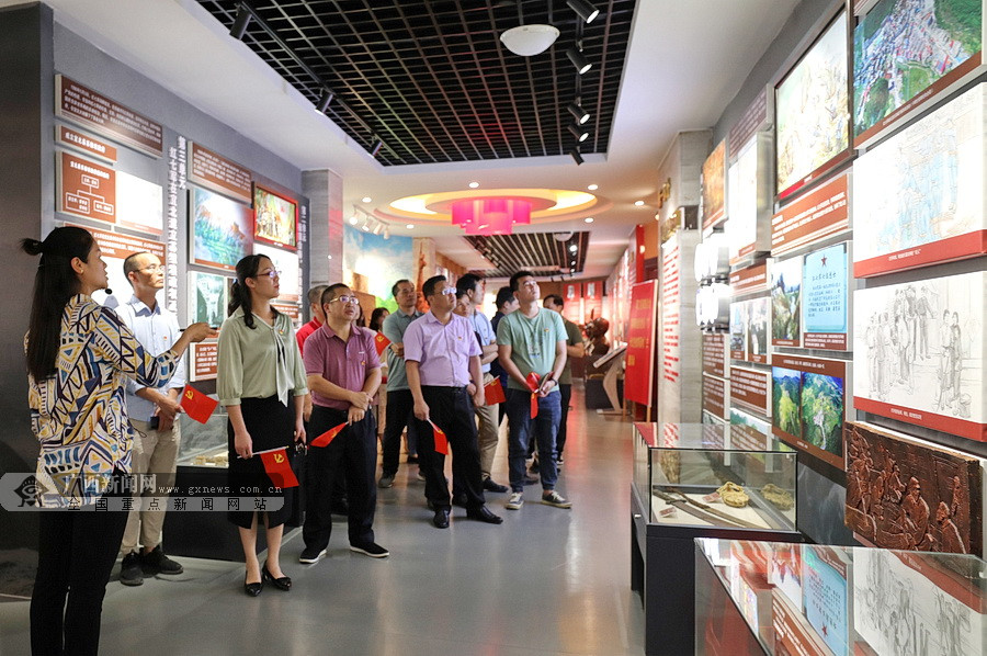 環江工業園區企業黨員黨史學習教育活動中心揭牌